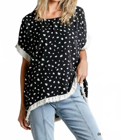 Umgee Dalmatian Frayed Hem Top In Black