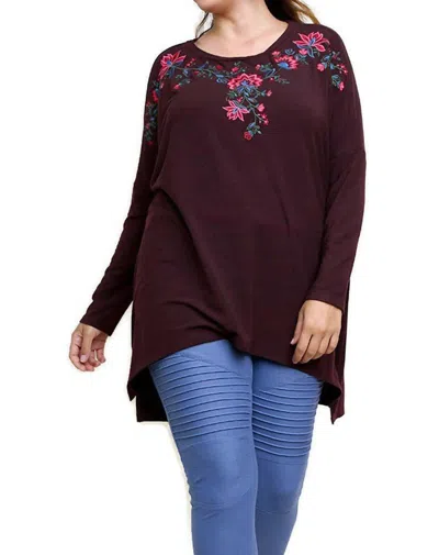 Umgee Floral Embroidered Top - Plus In Maroon In Burgundy