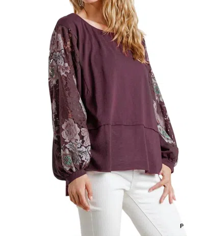 Umgee Floral Lace Sleeve Top In Plum In Burgundy