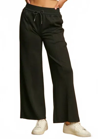 Umgee High Waist Luxeknit Wide Leg Sweatpants In Black