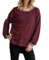 Umgee Layered Frayed Hem Top In Burgundy In White