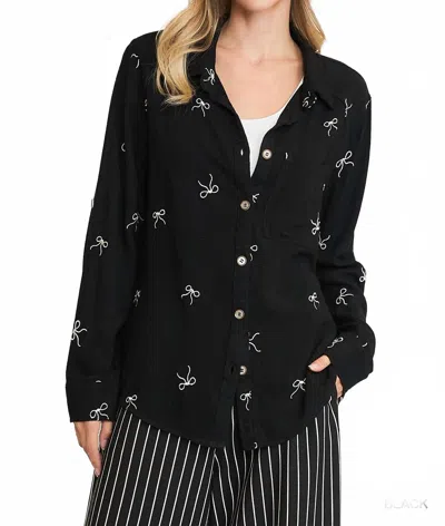 Umgee Linen Blend Embroidered Bow Button-down Shirt In Black