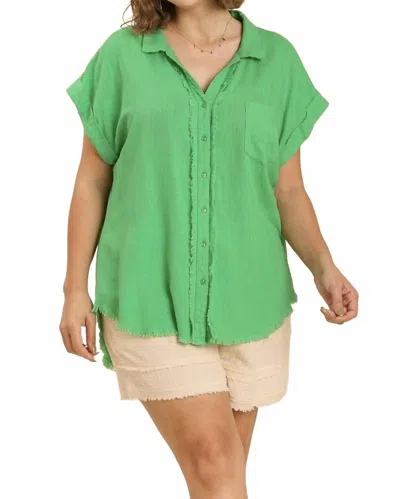 Umgee Linen Button Front Fray Hem Top - Plus In Mint Green