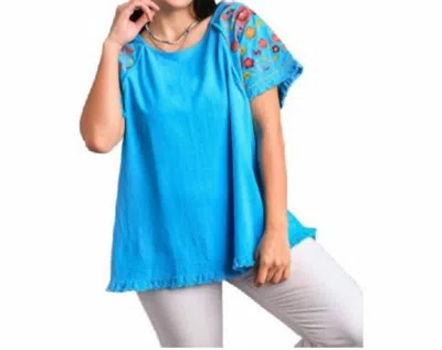 UMGEE LINEN PLUS TOP WITH EMBROIDERED SLEEVES IN TURQUOISE