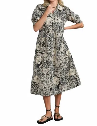 Umgee Paisley Print Tiered Dress In Black/white