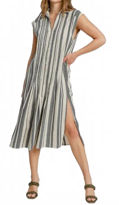Umgee Pintucked Stripe Midi Dress In Charcoal In Gray