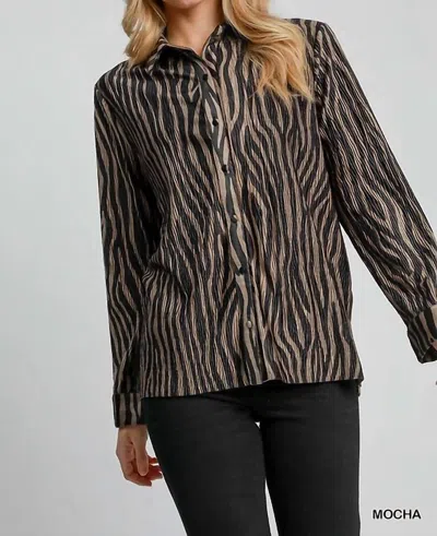 Umgee Pleated Print Velvet Top In Mocha In Brown