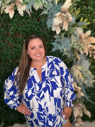 Umgee Printed Top In Plus In Blue & White In Multi