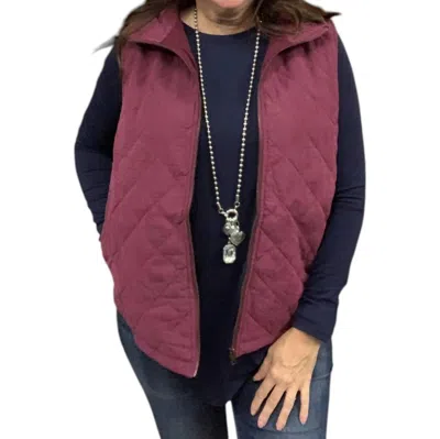 Umgee Quilted Vest In Wine In Burgundy