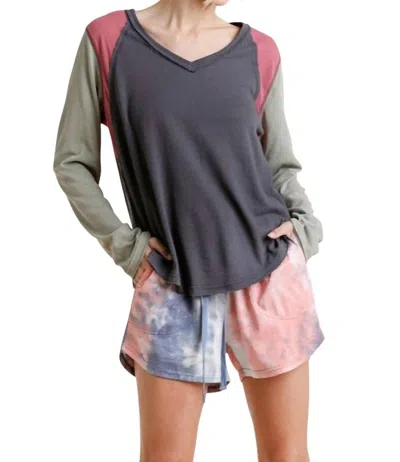 Umgee Raw Edge Color Block Top In Ash In Grey