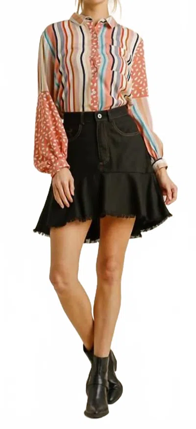 Umgee Raw Hem Linen Blend Button Skirt In Black In Multi