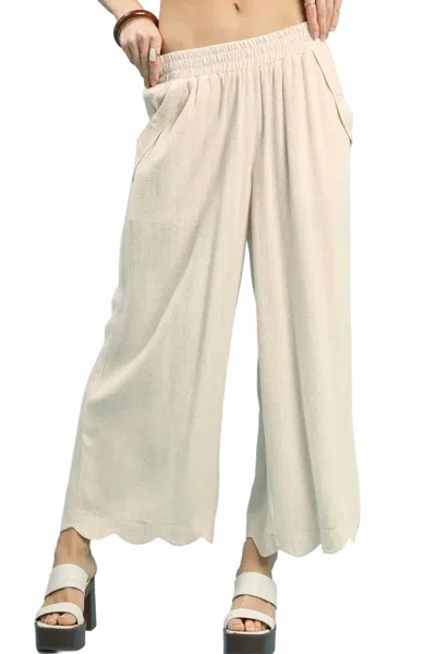 Umgee Scallop Wide Leg Pant In Oatmeal In White