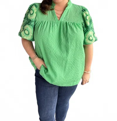 Umgee Seersucker Embroidered Blouse In Green