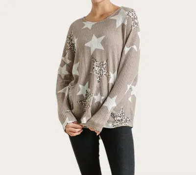 Umgee Star & Leopard Waffle Knit Top In Taupe In Grey