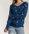 Umgee Star Print V-neck Sweater In Peacock