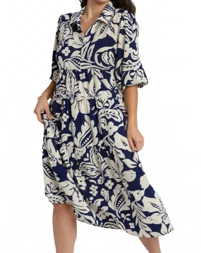 Umgee Two Tone Floral Print Midi Dress - Plus In Midnight In Multi