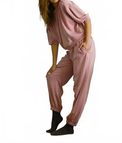 Umgee Ultra Soft Cupro Jogger Pants In Antique Rose In Multi