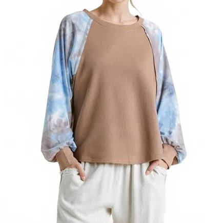 Umgee Waffle Knit Tie Dye Top In Mocha In Brown
