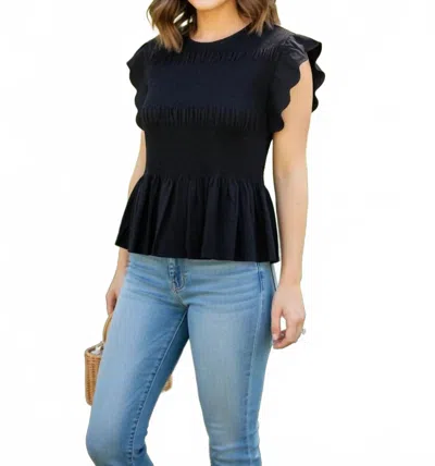 Umgee Women's Linen Blend Scalloped Sleeve Smocked Top In Black