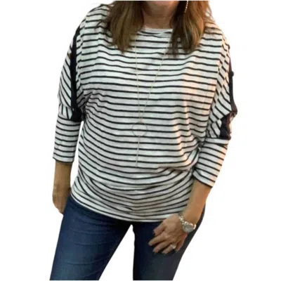 Umgee Women's Stripe Top In Navy In White