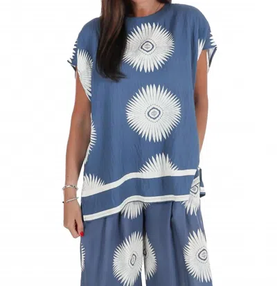 Umgee Women's Weekend Gallery Abstract Top In Denim Blue In Multi