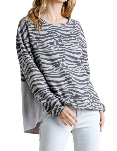 Umgee Zebra High Low Top In Grey In Multi