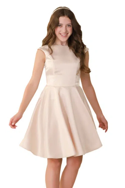Un Deux Trois Kids'  Cap Sleeve Boat Neck Dress In Longer Length In White