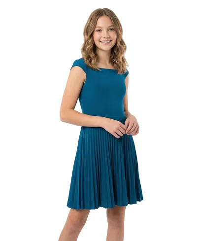 Un Deux Trois Girls' Cap Sleeve Pleated Dress - Big Kid In Blue