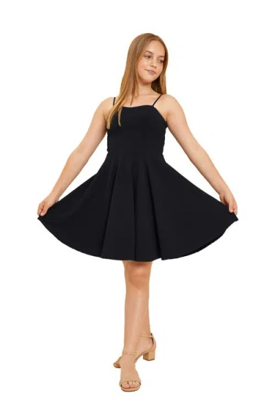 Un Deux Trois Kids'  Textured Fit And Flare Stretch Dress In Black