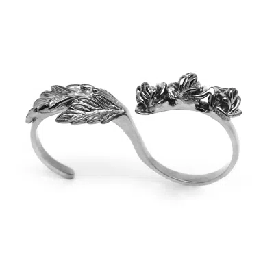 Unaloe Women's Two-finger Ring  With Roses In Sterling Silver