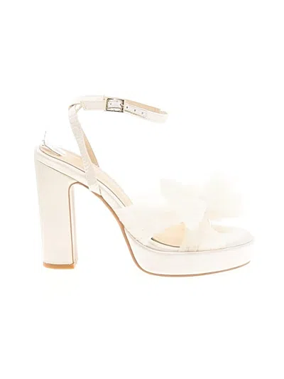 Pre-owned Unbranded Sandals In Ivory
