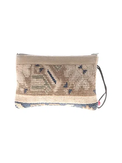 Pre-owned Unbranded Wristlet In Gold