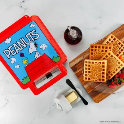 Uncanny Brands Peanuts Deluxe Waffler In Multi