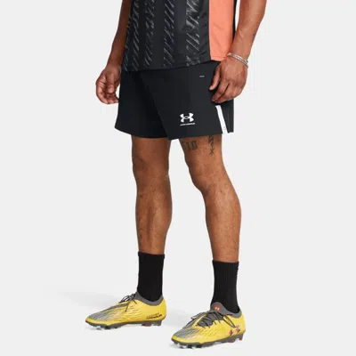 Under Armour Men's    Challenger Pro Woven Shorts Black