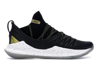Pre-owned Under Armour Men's  Curry 5 Sneakers In Black/gold