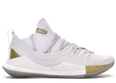 Pre-owned Under Armour Men's  Curry 5 Sneakers In White/gold In Multi