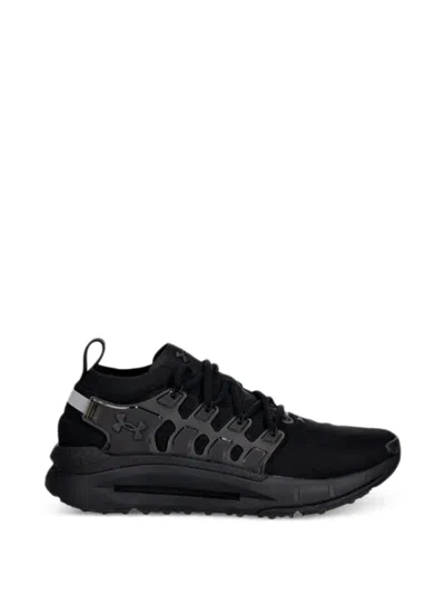 Under Armour 라운드 토 스니커즈 In Black