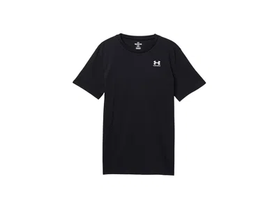 Under Armour Sportstyle Left Chest Short Sleeve T Shirt (big Kid) Boy's Clothing Black/white : Xs (7 Big Kid), Po In Multi