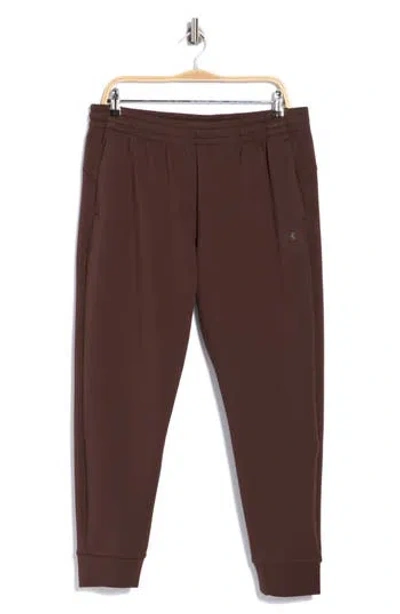 Under Armour Ua Sportwear Performance Fleece Joggers In Brown