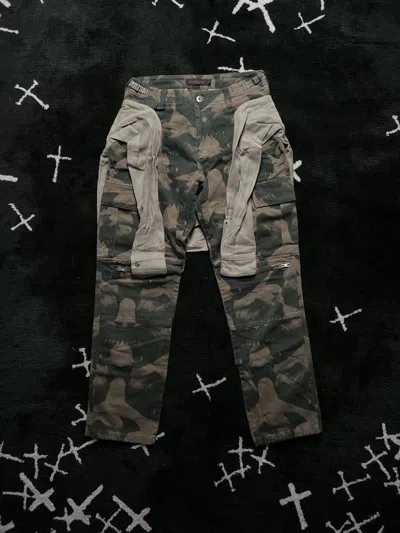 Pre-owned Undercover Aw03 - Paper Doll Dog Camo Cargo Pants In Multi
