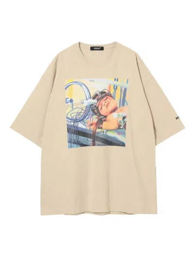 Undercover Heldon Graphic-print T-shirt In Neutral