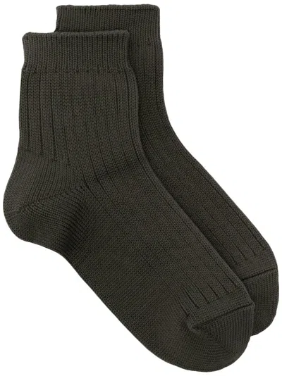 Undercover Logo-print Ribbed-knit Socks In Black