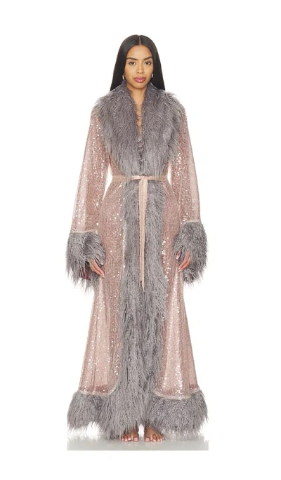 Understated Leather Heartland Robe In Gray