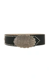 Understated Leather Oversized Buckle Belt In Black