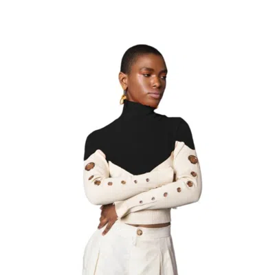 Undra Celeste New York Women's Black / White Color Block Grommet Sleeve Sweater - Noir / Dumplin In Black/white
