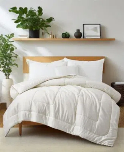 Unikome Soft Silky All Season Down Alternative Comforter In Green