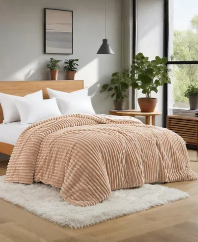 Unikome Year Round Plush Flannel Comforter, King In Nude
