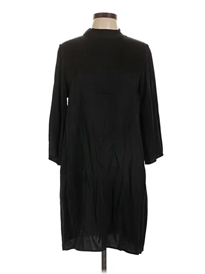 Pre-owned Uniqlo Casual Dress In Black