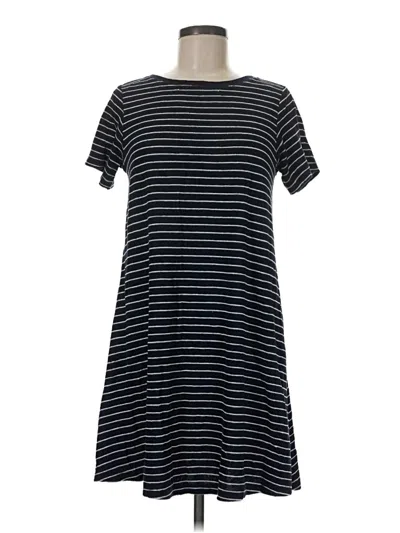 Pre-owned Uniqlo Casual Dress In Black