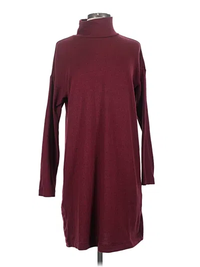 Pre-owned Uniqlo Casual Dress In Burgundy